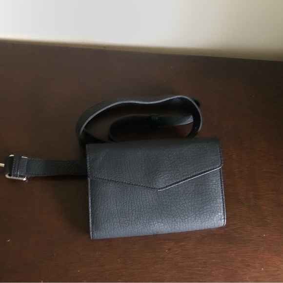 Belt Bag Fanny Pack - Vegan Leather - Picture 1 of 6